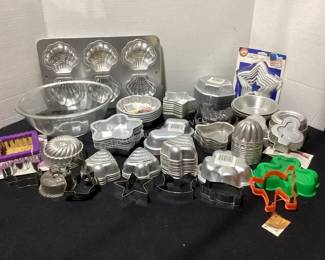 Holiday kitchen molds