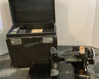 Singer sewing machine 221-1