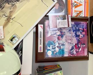 Johnny Unitas signed with COA