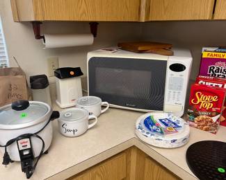 microwave, crock pot, 