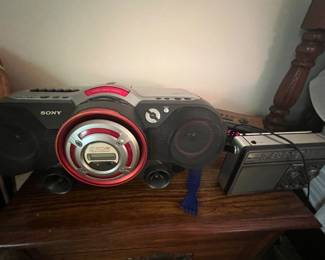 really nice booombox/ cd / cassette/ radio sony