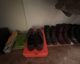 shoes/ some new in box some used