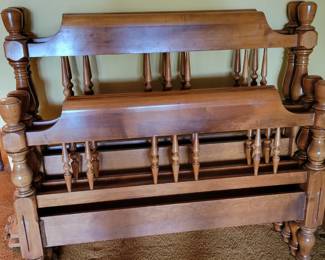 Solid Maple Twin Bedroom set, Dressers