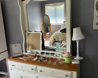 DRESSERS WITH MIRRORS