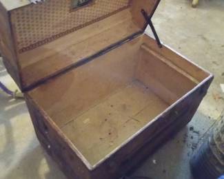 Vintage trunk, nice condition 