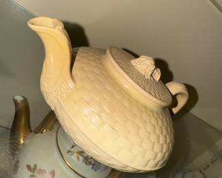 OLD Wedgwood Caneware Basket weave moulding