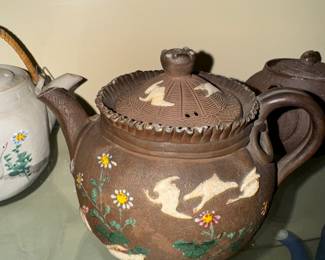 Japanese Banko ware teapot with Geese.. early 20th cent?
