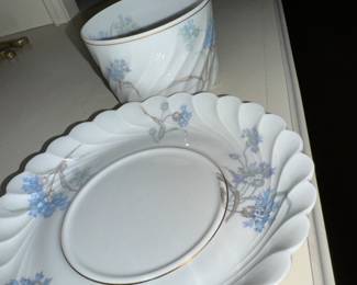 LIMOGES Haviland Begere setting for 12 (88p)
