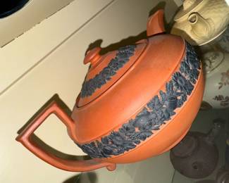 Wedgwood Floral Rosso Antico with Black Basalt