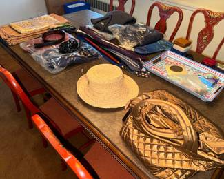 Diningroom Table and Gorgeous Chairs
