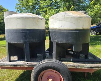 Another look at the tanks and wagon.