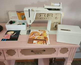 Singer Golden Touch & Sew Deluxe Zig Zag Sewing Machine, In Hand Painted Desk with Accessories and Manuals.