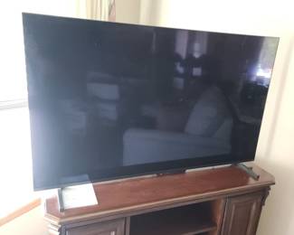 The Sony XR-55A80J is a 55-inch OLED 4K UHD TV with 2160p resolution and HDR capability.