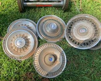 VINTAGE HUBCAPS: PAIR OF FORD, SET OF 4 OLDSMOBILE AND ONE EACH OF CHEVROLET AND A FORD GALAXIE