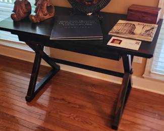 Sorry, table was pulled from the sale.  Our apologies.