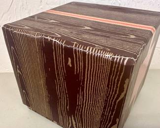 please note the cracking to the box