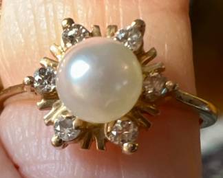 14K Gold & Pearl Ring