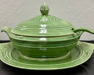 The Bombay Company Soup Tureen with Underplate