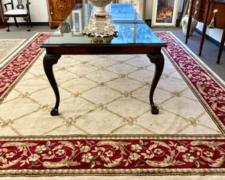 Area Rug with Fleur de Lis