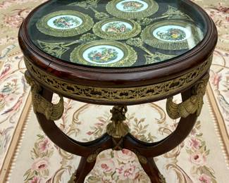 Napoleon III Pedestal Table