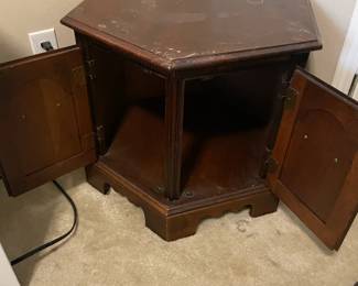 MCM end table $45.00 24.5”x 24.5” x 22”t