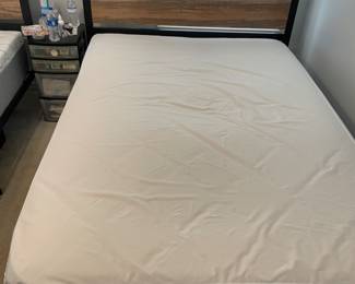 (2) Matching Full size metal and wood platform beds