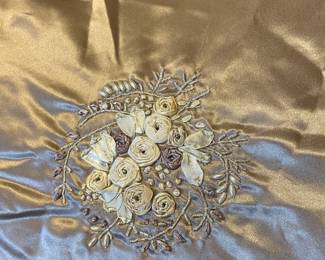 Satin twin comforter 