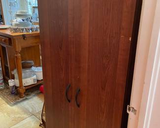 Pantry cabinet