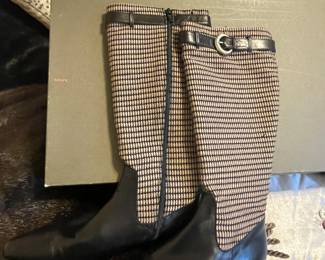 Graye houndstooth boots 