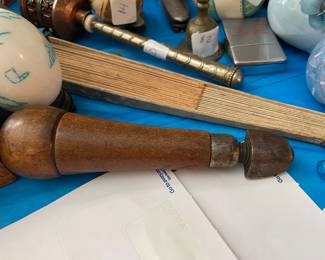 Antique screw driver set