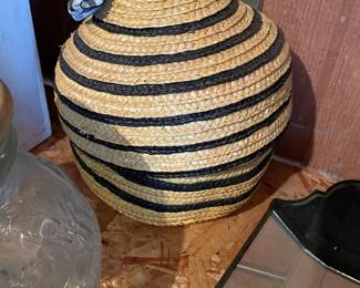 Bee hive basket 