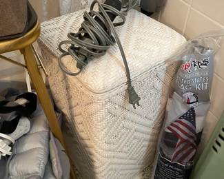 Vintage laundry hamper