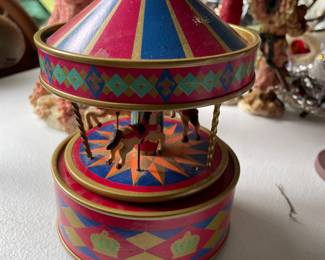 Carousel music box 
