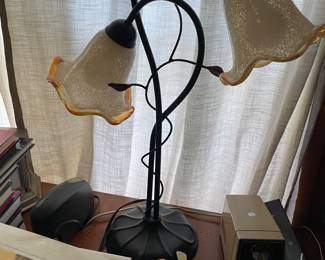 antique lily flower table lamp