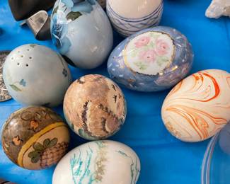 ceramic eggs