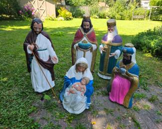 Vtg outdoor electric  nativity 