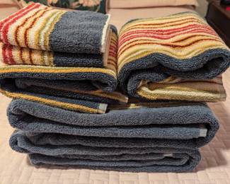 Pottery Barn towel set