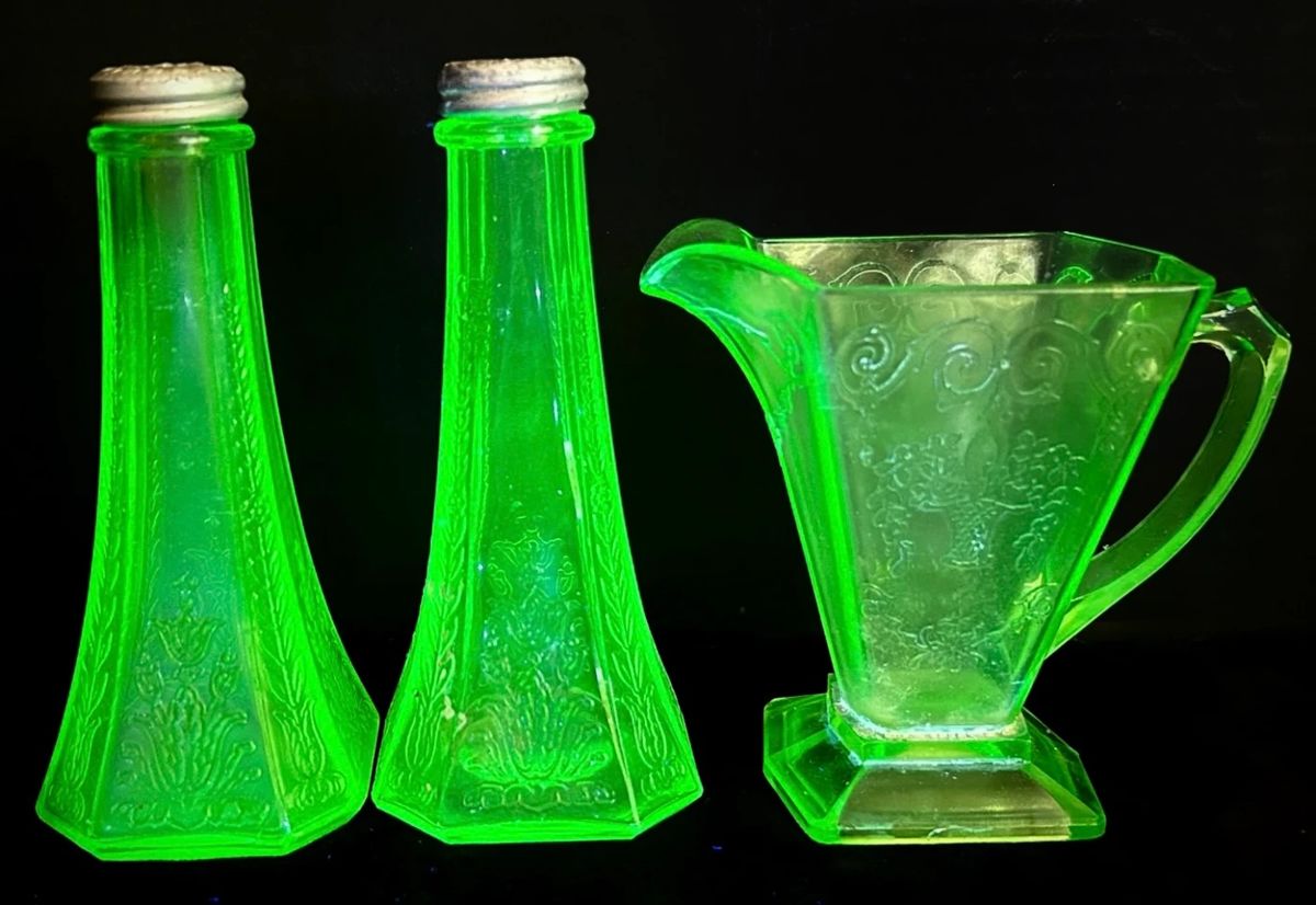  001 Uranium Depression Glass Salt Pepper Shakers and Creamer Dish 