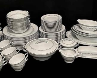 Noritake Crestmont 6013 China Set
