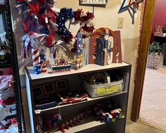 HOLIDAY ROOM DOWNSTAIRS