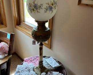 ANTIQUE OIL BANQUET LAMP