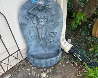 LOTS OF YARD ORNAMENTS