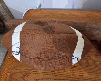 Football signed by Bart Starr - He played in Superbowl twice in the 1970's
