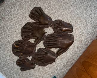 Betty Newman Maguire Bronze, Hands sculture