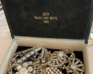 vintage jewelry