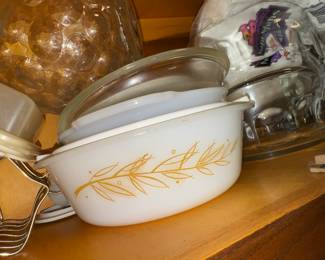 Vintage Glasbake wheat