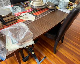 Pretty Table!!!!  Not the original chairs but still nice