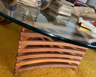 Cool round Glass Coffee table and Teak base 