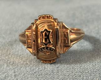 Baldour 10K Gold Class Ring