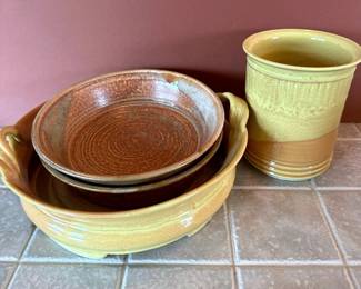 Artful Ceramic Pottery